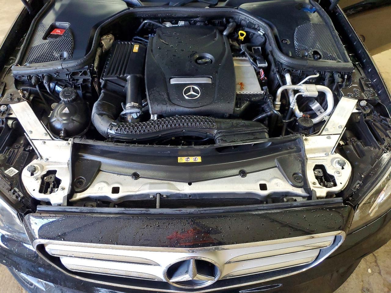 2017 Mercedes-Benz E 300 4Matic - zdjęcie 11