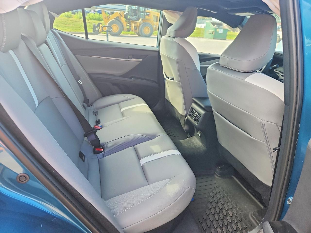 2026 Toyota Camry Se - zdjęcie 10