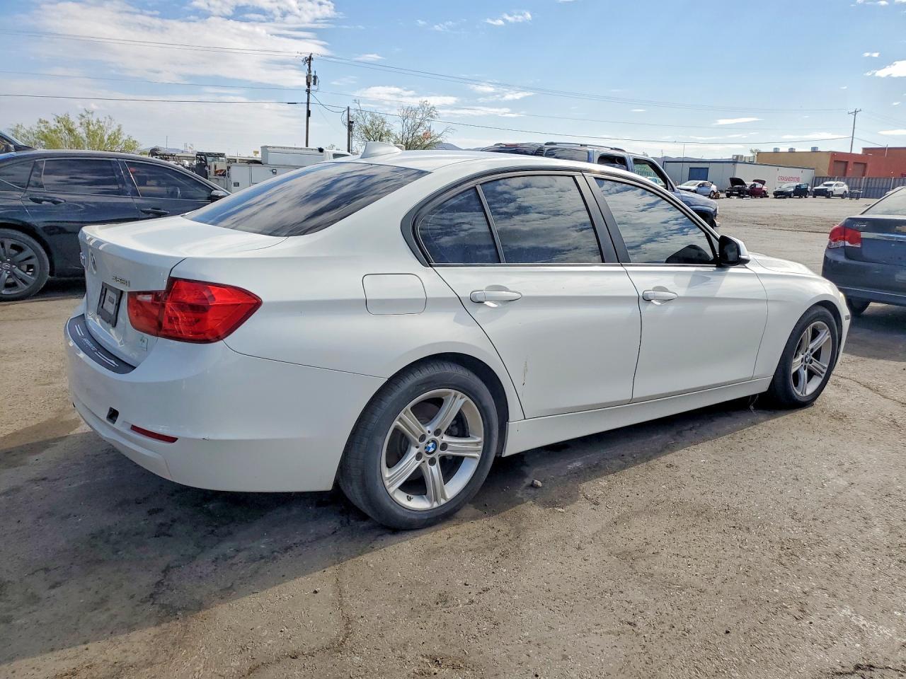 2014 BMW 328 I - zdjęcie 3