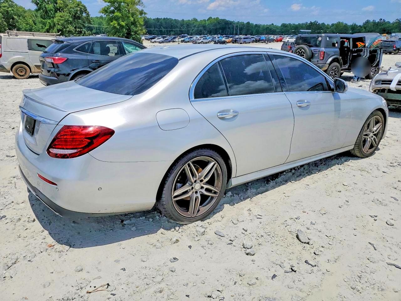 2017 Mercedes-Benz E 300 - zdjęcie 3