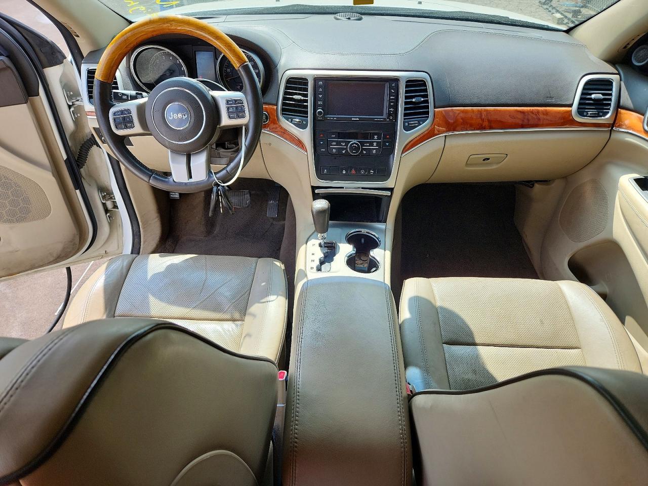 2013 Jeep Grand Cherokee Overland - zdjęcie 8