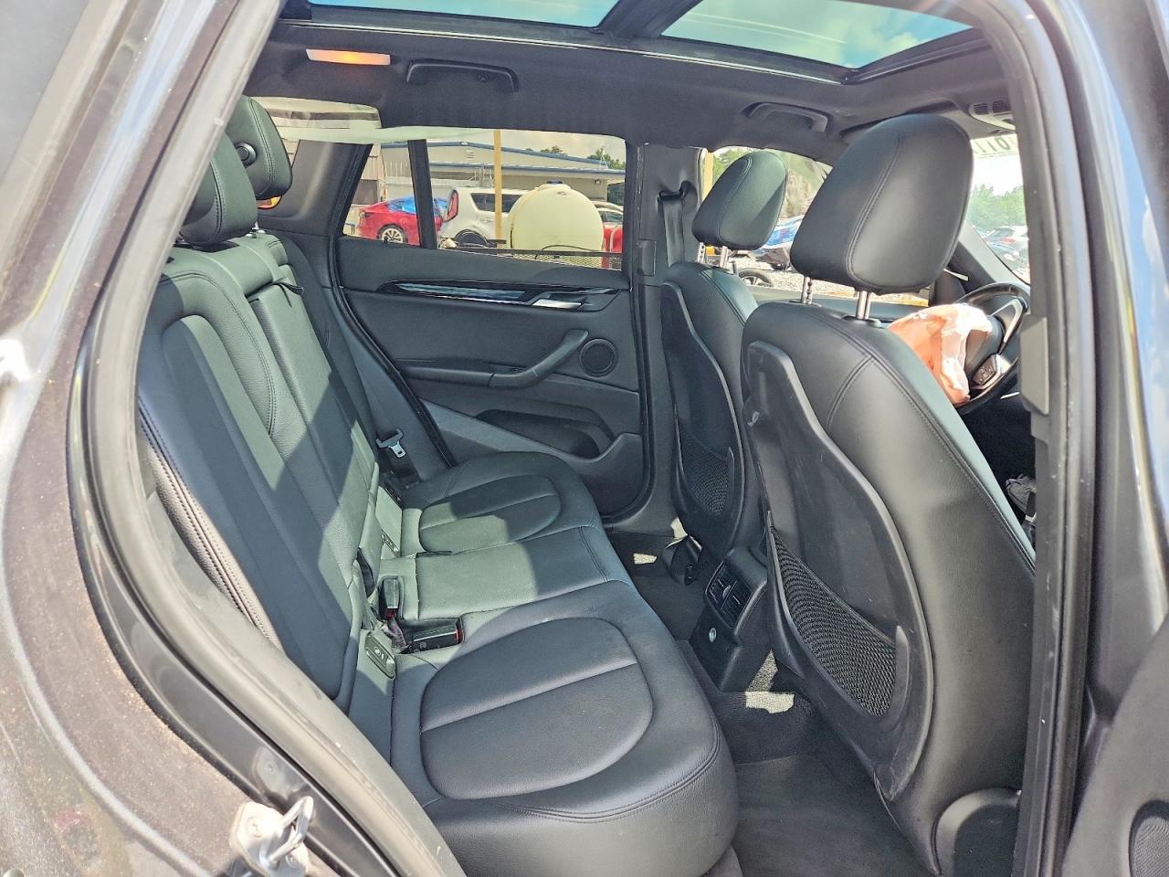 2016 BMW X1 xDrive28I - zdjęcie 11