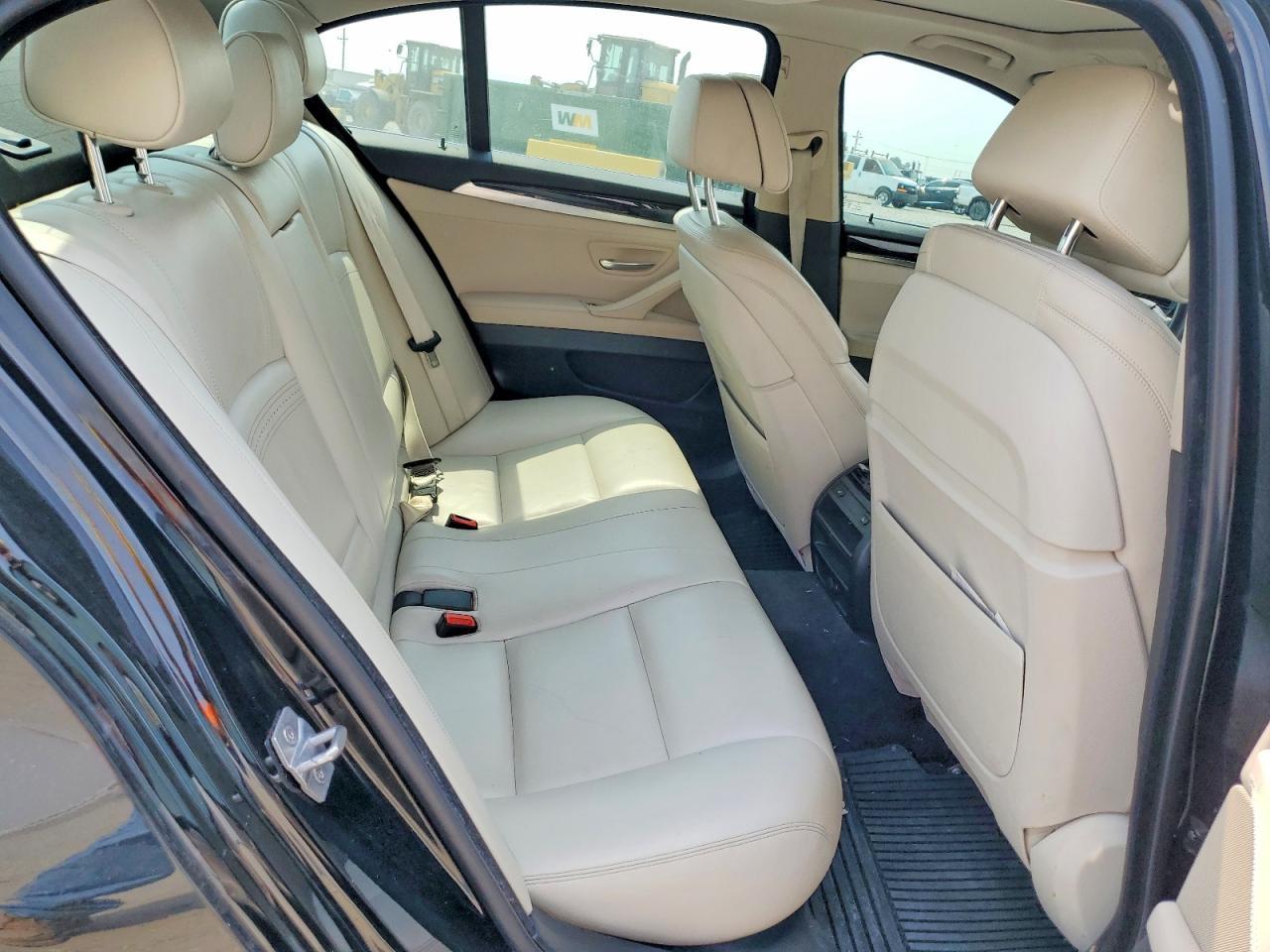 2015 BMW Seria 5 535i - zdjęcie 10