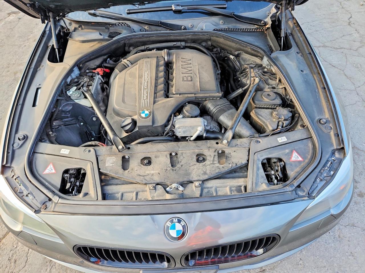 2014 BMW Seria 5 535i - zdjęcie 11