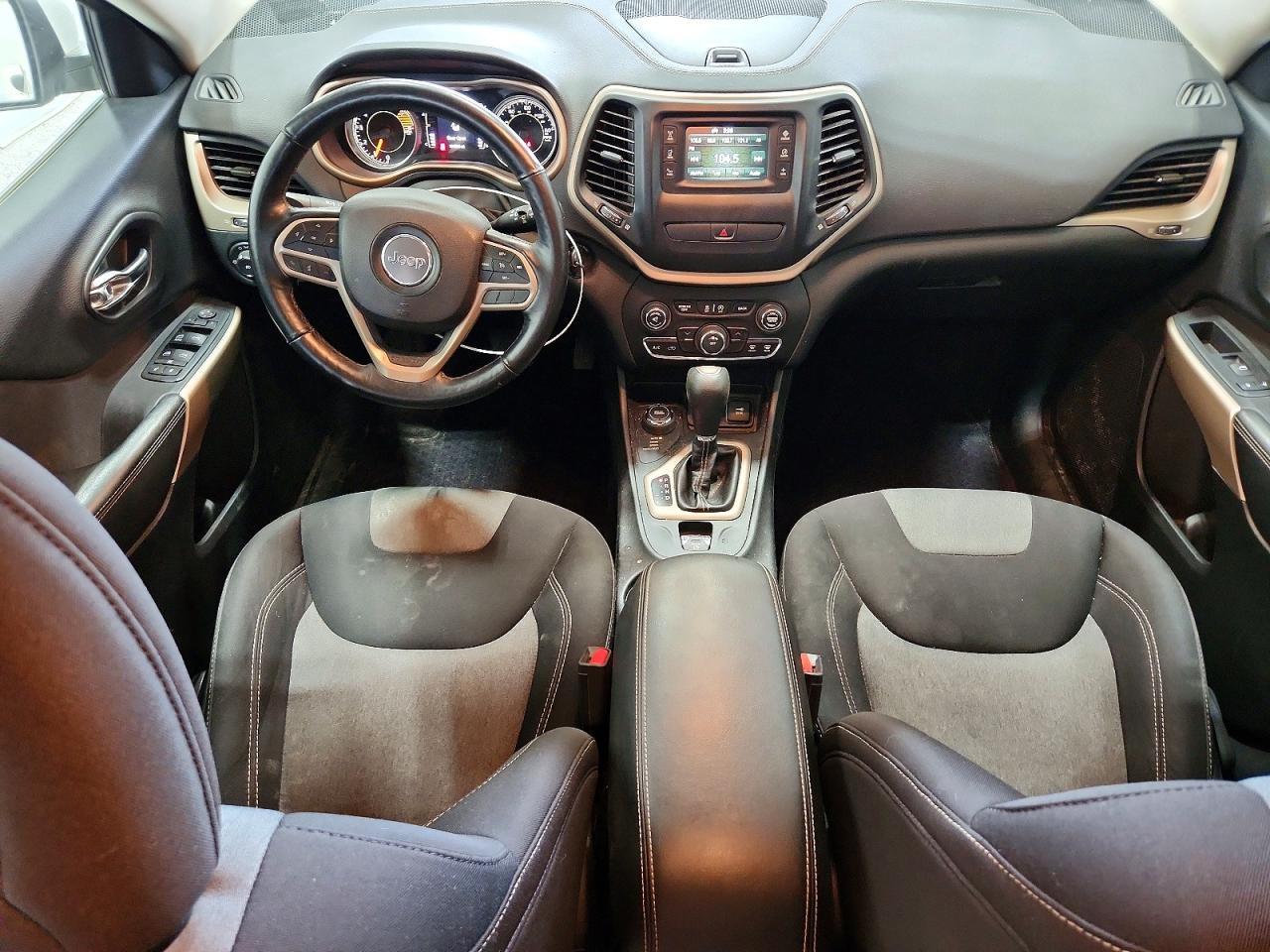 2018 Jeep Cherokee Latitude - zdjęcie 8