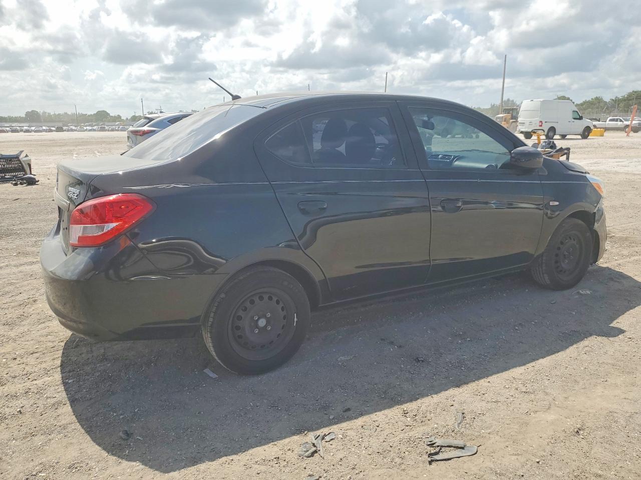 2018 Mitsubishi Mirage G4 Es - zdjęcie 3