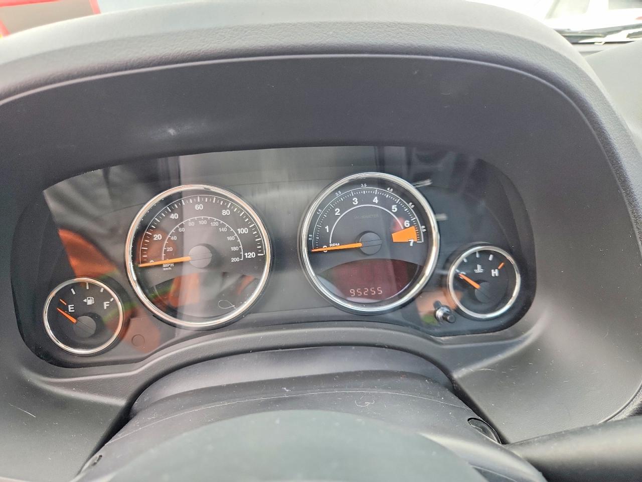 2014 Jeep Compass Latitude - zdjęcie 9