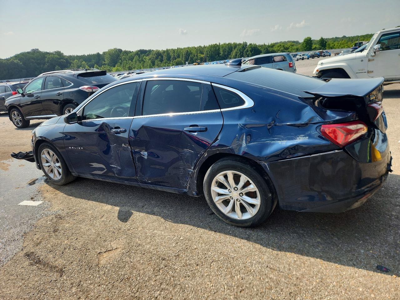 2021 Chevrolet Malibu Lt - zdjęcie 2