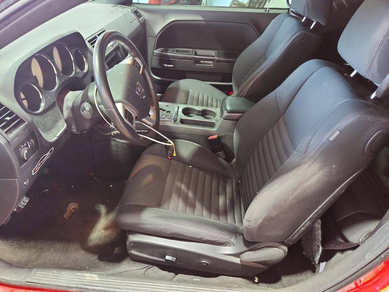 2014 Dodge Challenger Sxt - zdjęcie 7