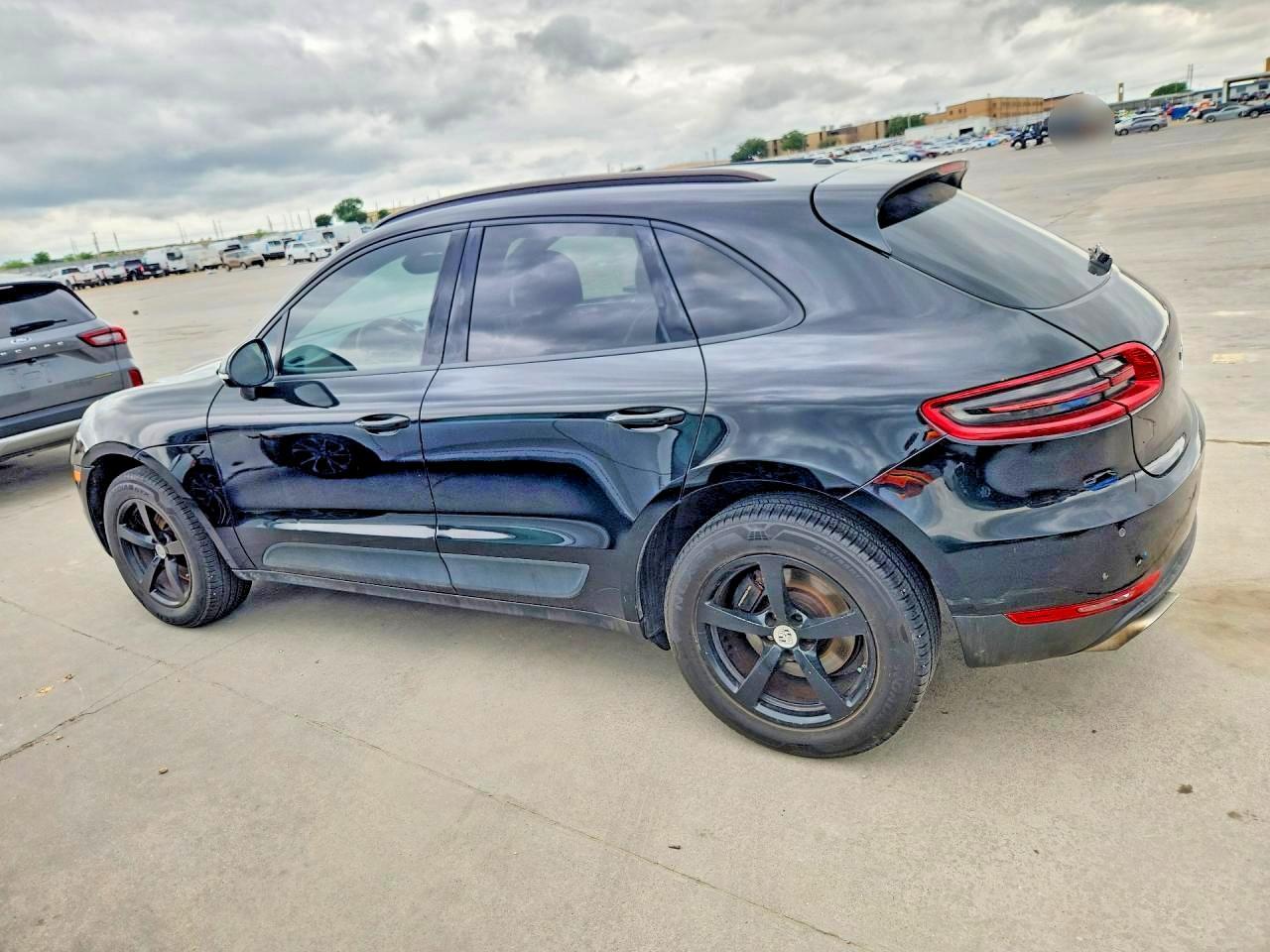 2017 Porsche Macan - zdjęcie 2