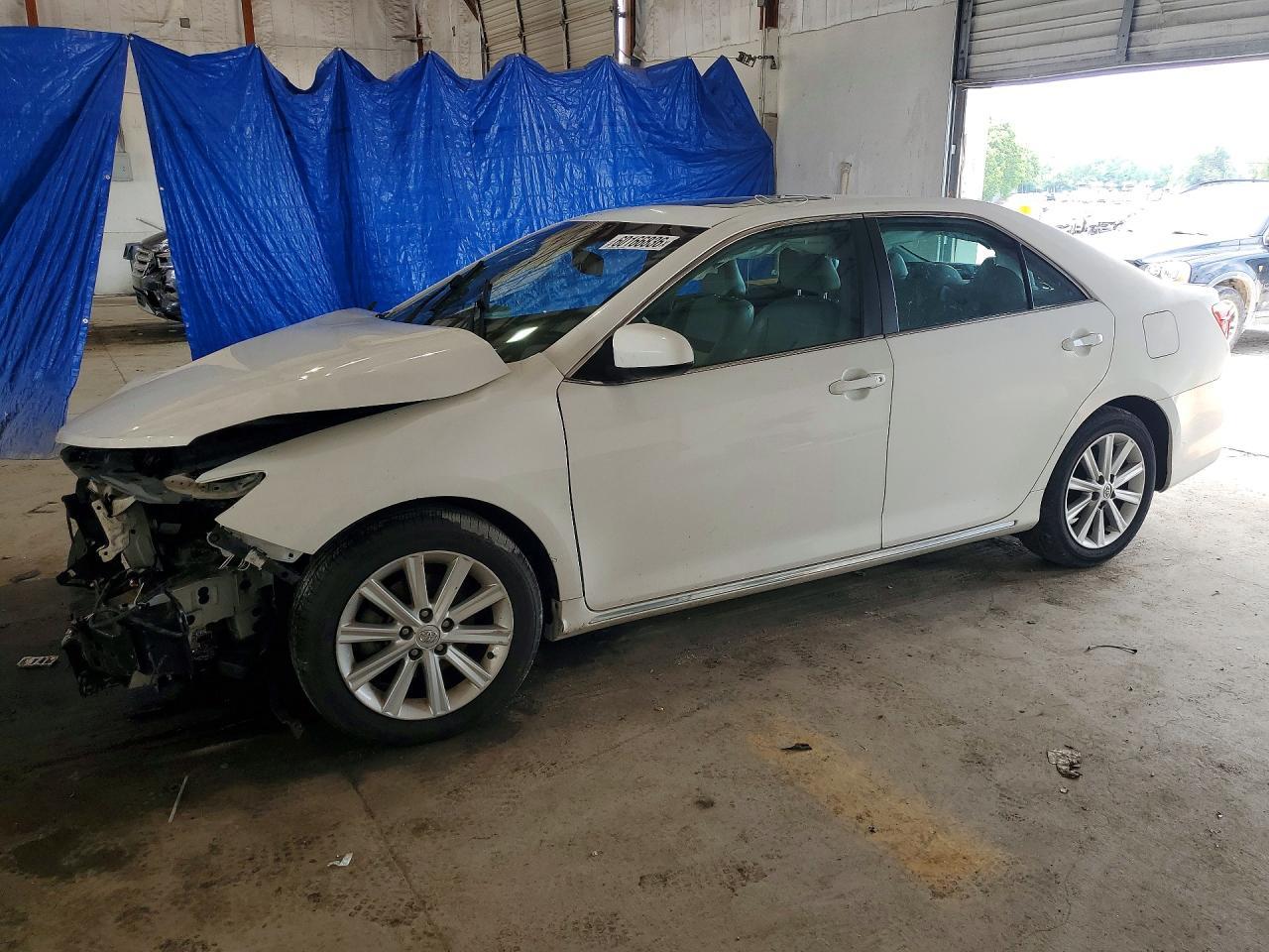 2014 Toyota Camry Xle V6 - zdjęcie główne