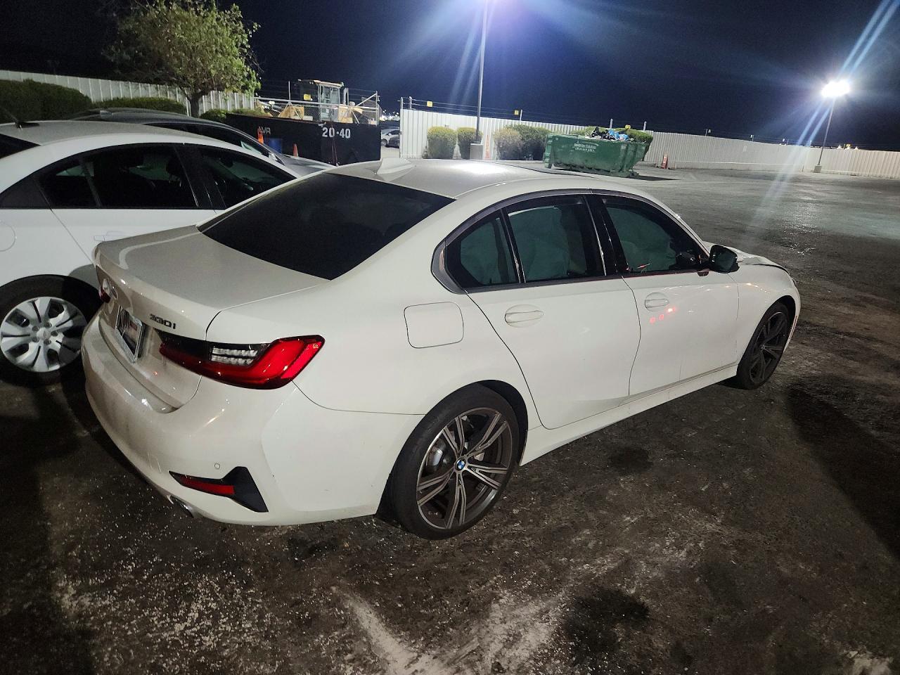 2020 BMW 330I - zdjęcie 3