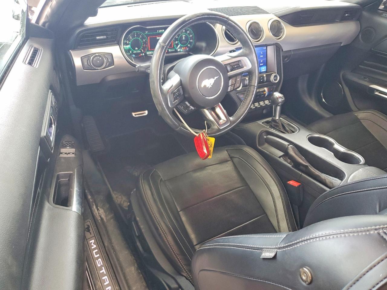 2023 Ford Mustang - zdjęcie 8