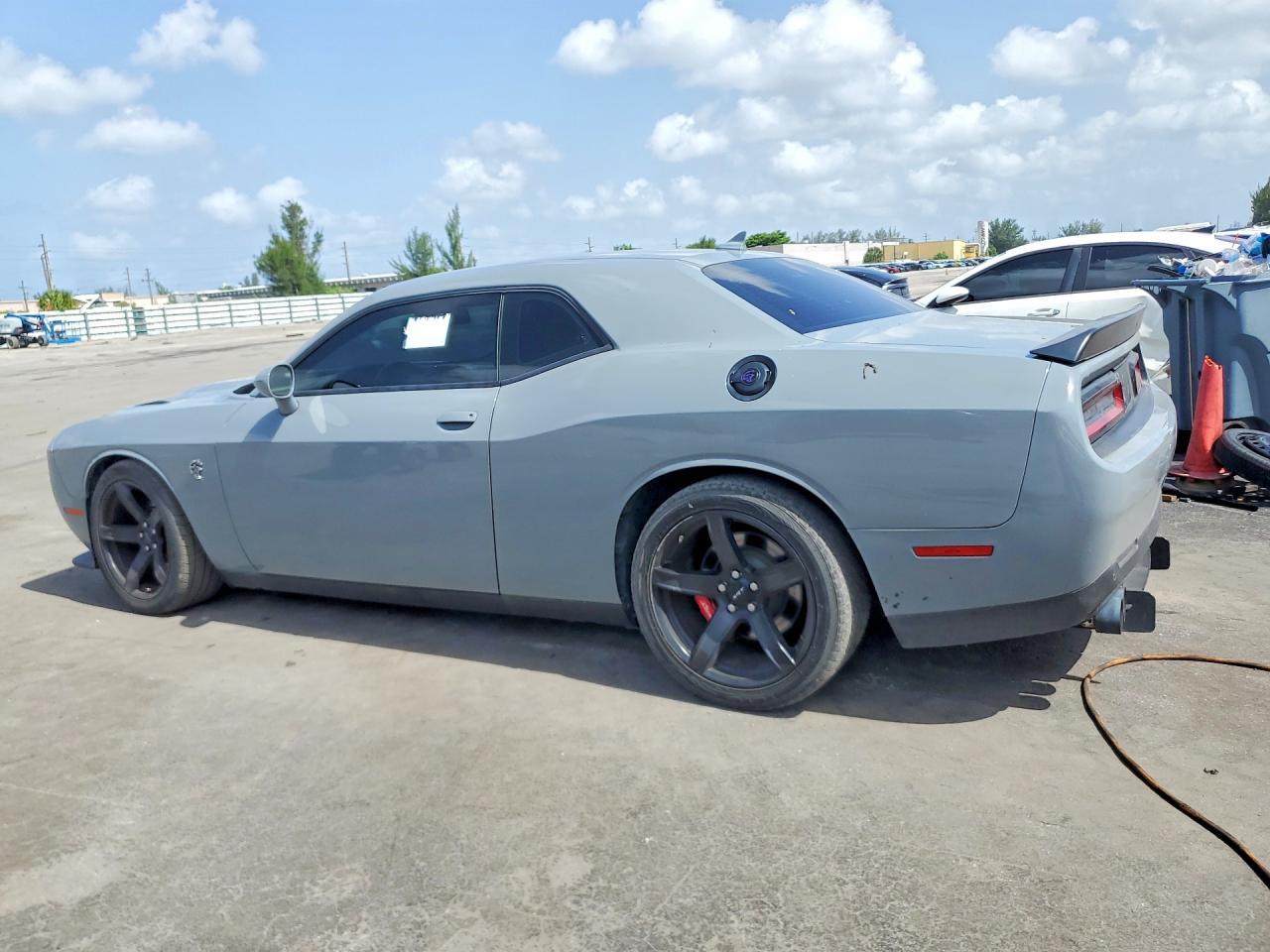 Dodge Challenger - zdjęcie 2
