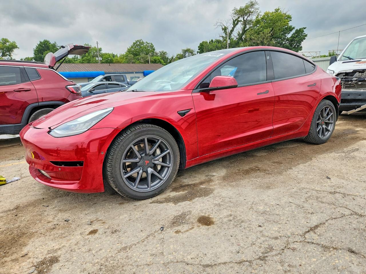 2020 Tesla Model 3 - zdjęcie główne