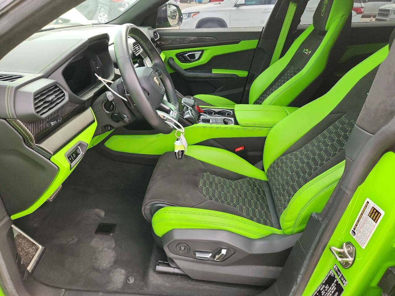 2022 Lamborghini Urus - zdjęcie 7