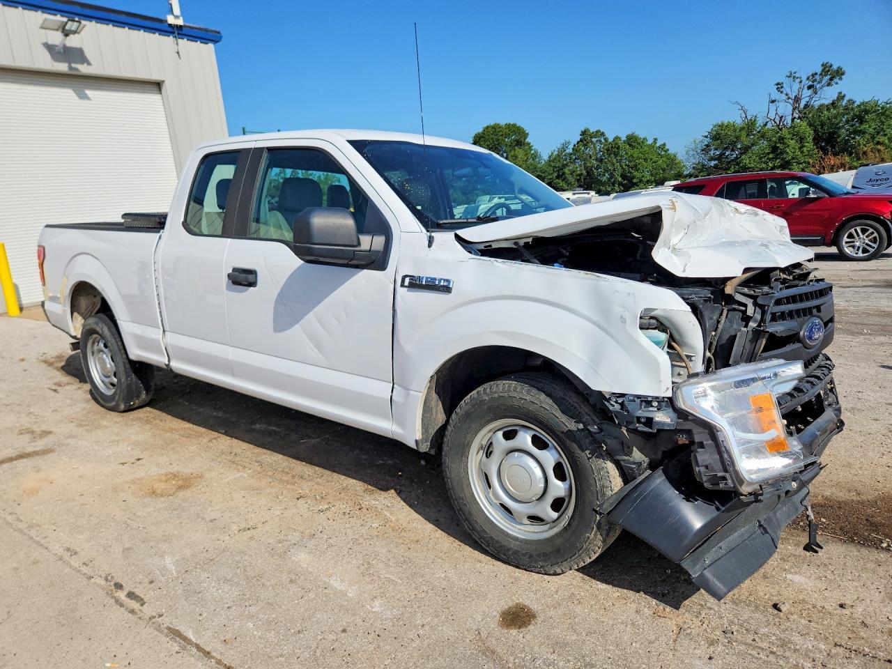 2019 Ford F150 Super Cab - zdjęcie 4