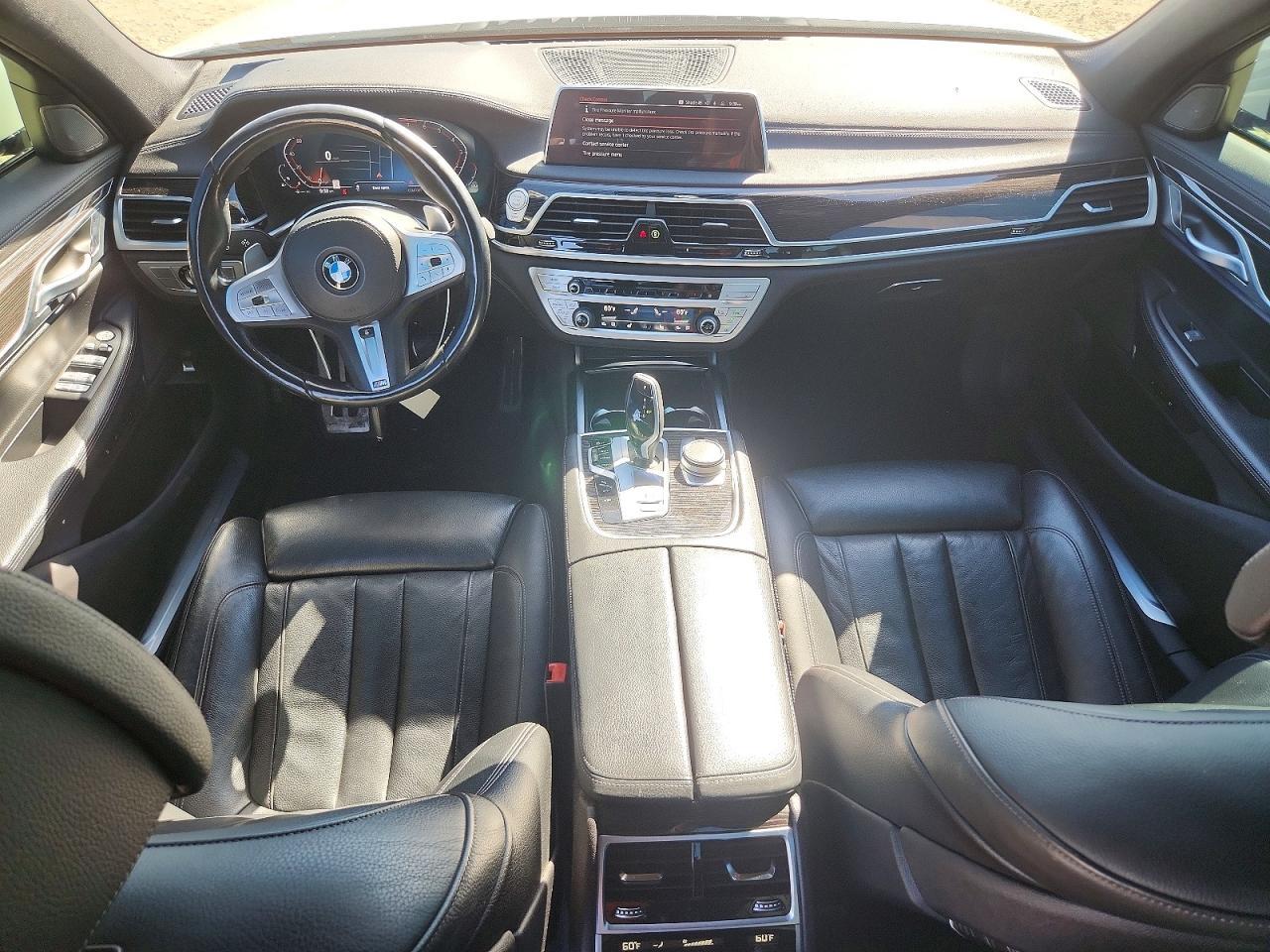2022 BMW 740 I - zdjęcie 8