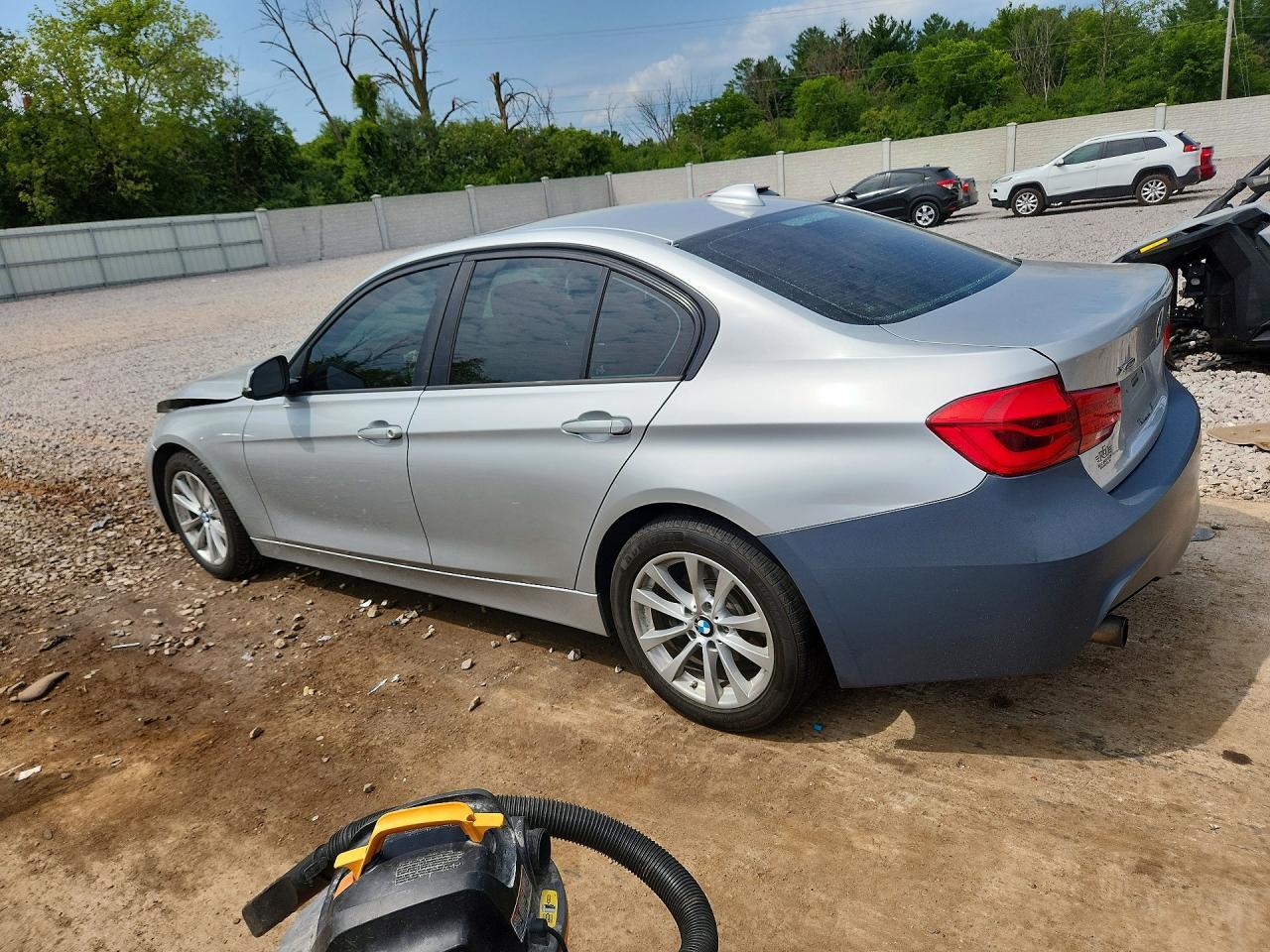 2016 BMW 320 Xi - zdjęcie 2