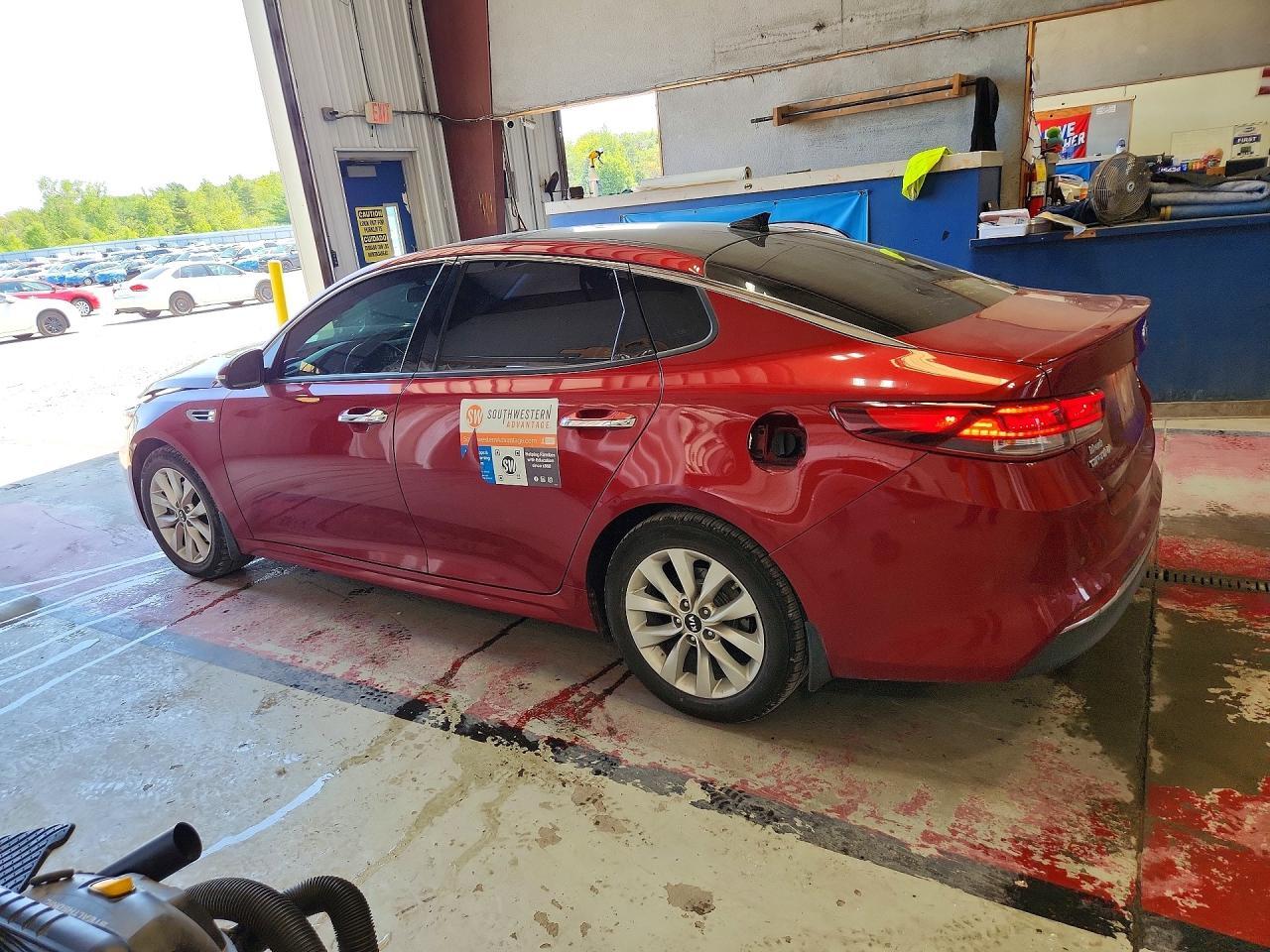 2018 Kia Optima S - zdjęcie 2