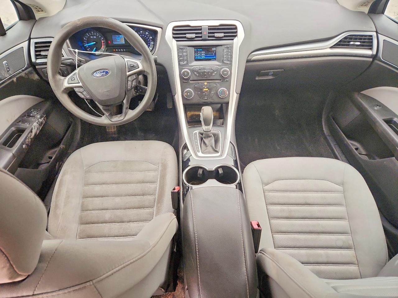 2015 Ford Fusion S - zdjęcie 8