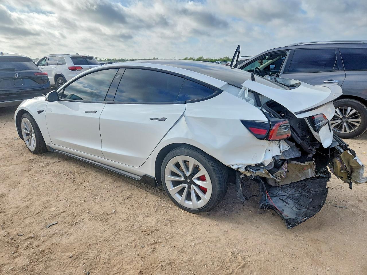 2023 Tesla Model 3 - zdjęcie 2