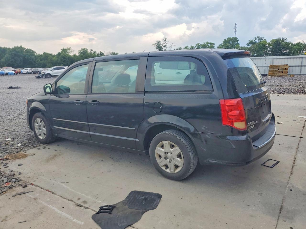 2013 Dodge Grand Caravan Se - zdjęcie 2
