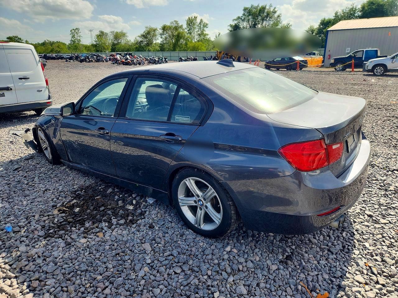 BMW Seria 3 - zdjęcie 2