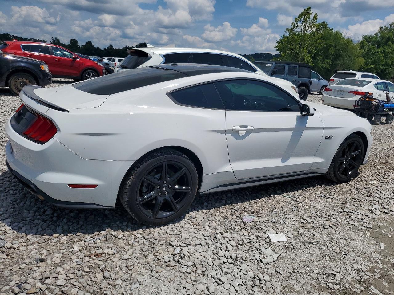 2019 Ford Mustang Gt - zdjęcie 3