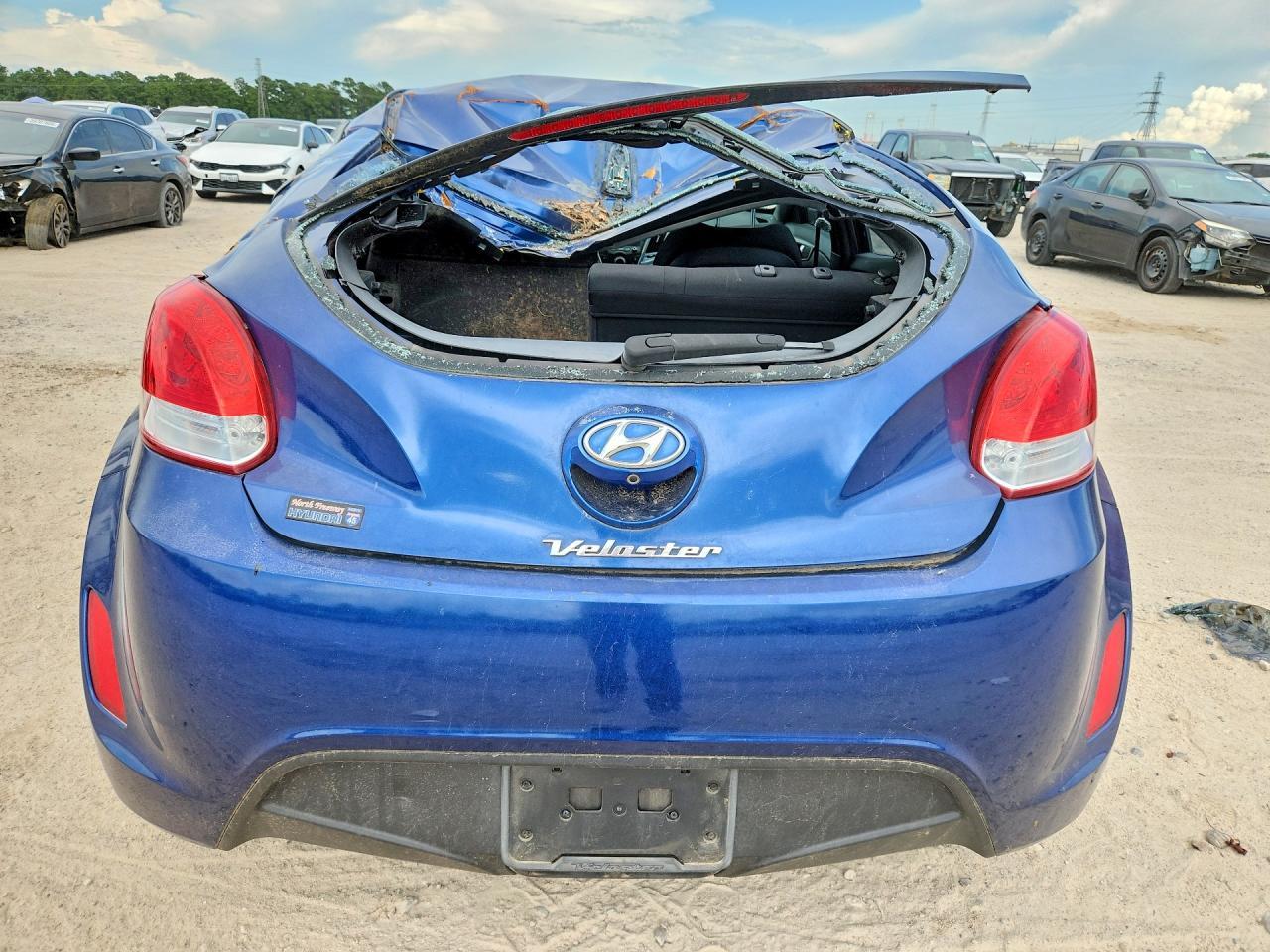 2016 Hyundai Veloster Base - zdjęcie 6