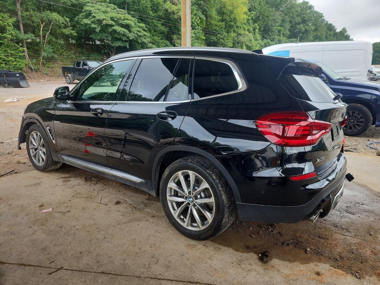 2018 BMW X3 xDrive30I - zdjęcie 2