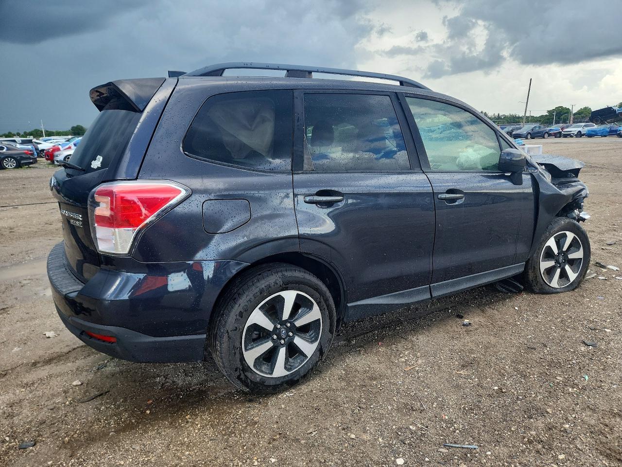 2017 Subaru Forester 2.5I Premium - zdjęcie 3
