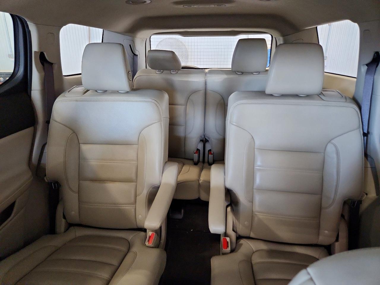 2019 GMC Acadia Denali - zdjęcie 10