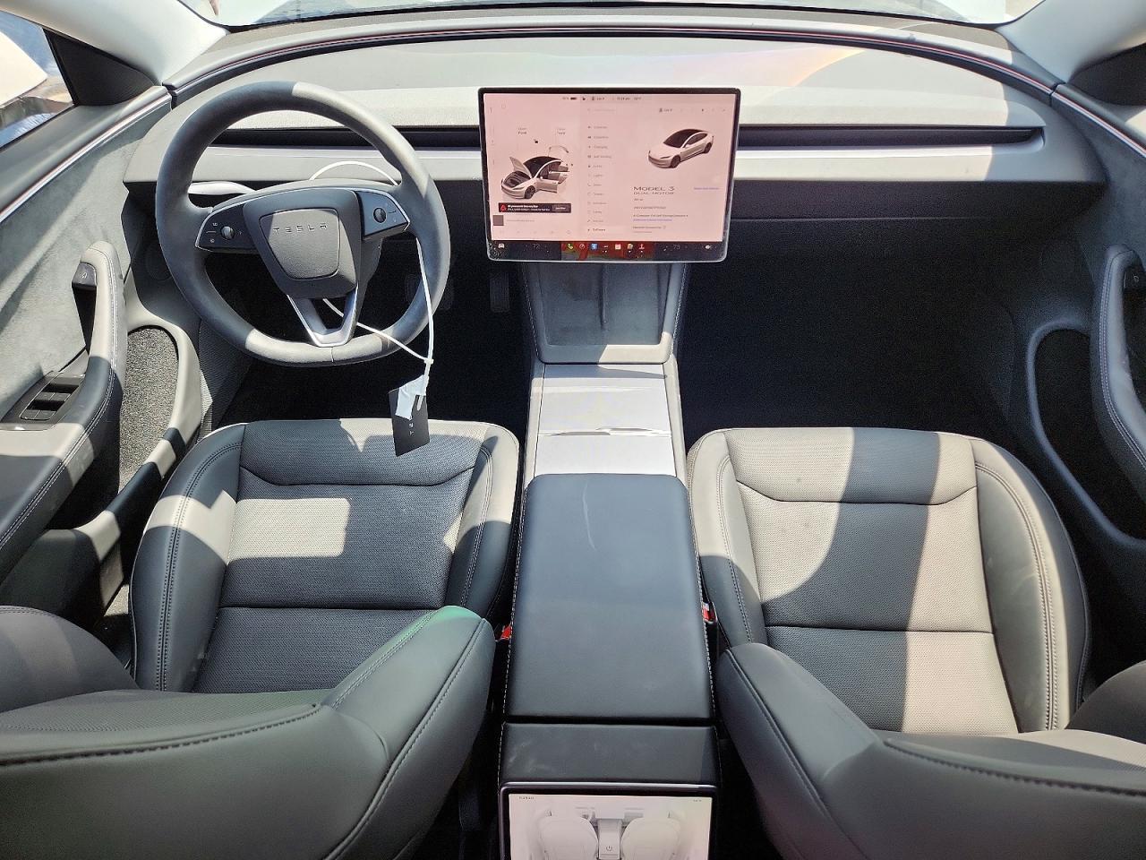 2026 Tesla Model 3 - zdjęcie 8
