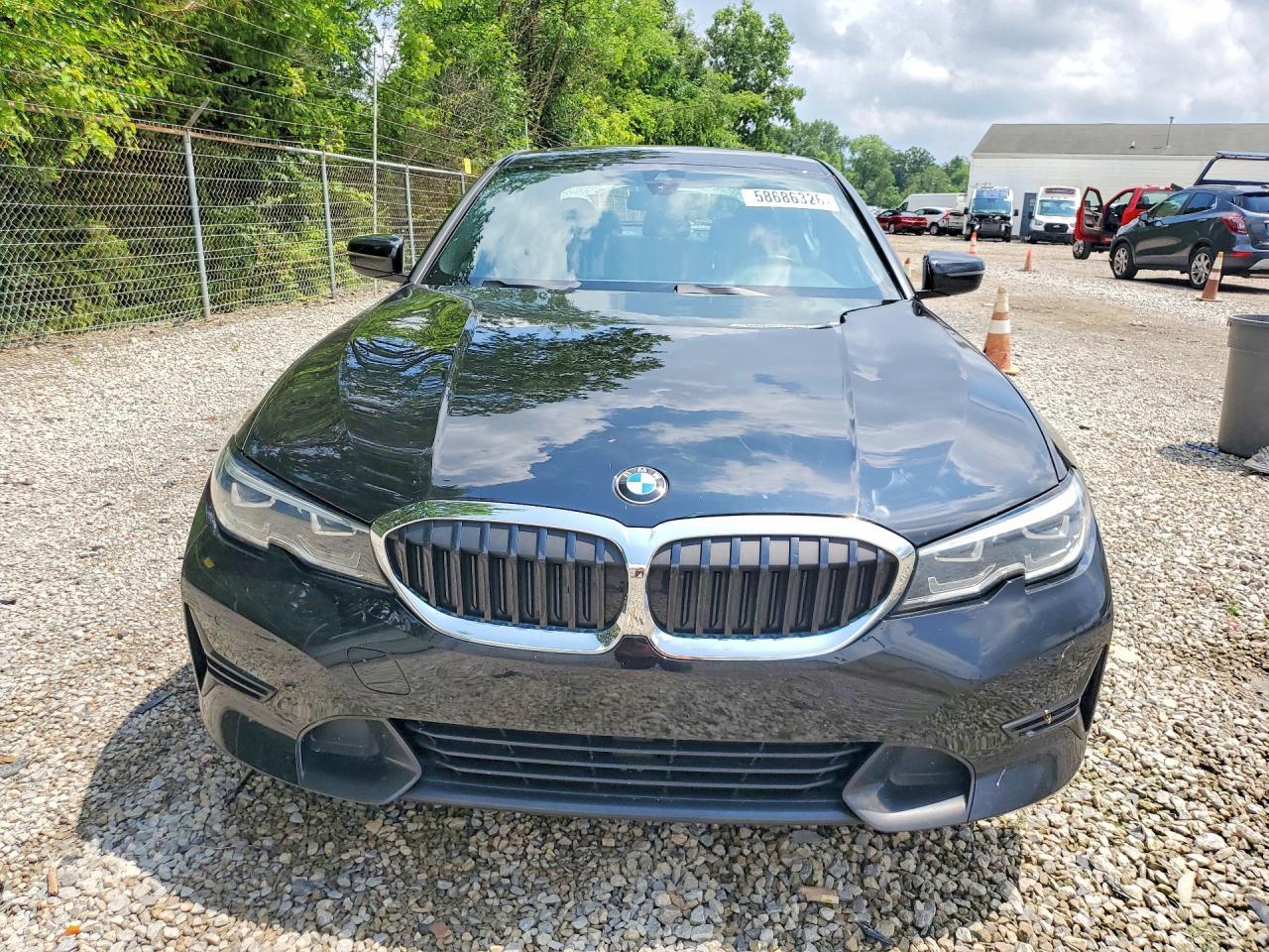 2020 BMW 330I - zdjęcie 5