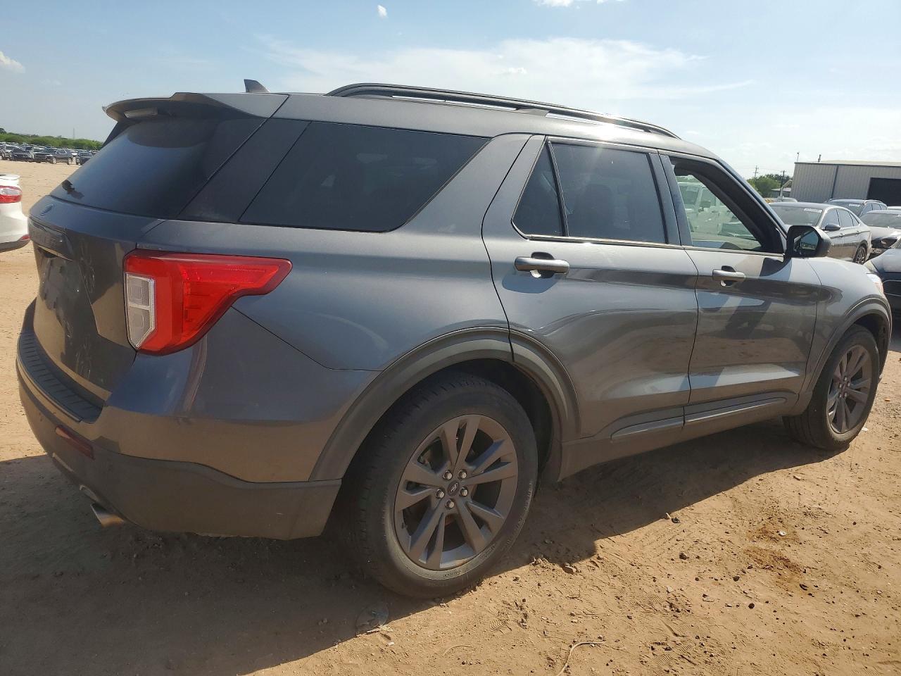 2021 Ford Explorer Xlt - zdjęcie 3