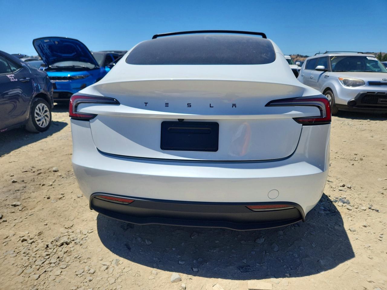 2026 Tesla Model 3 - zdjęcie 6