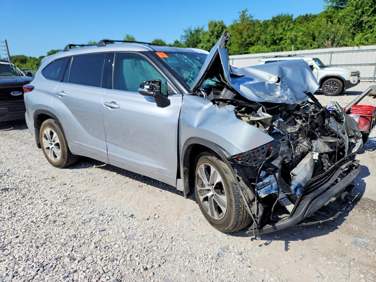 2021 Toyota Highlander Xle - zdjęcie 4