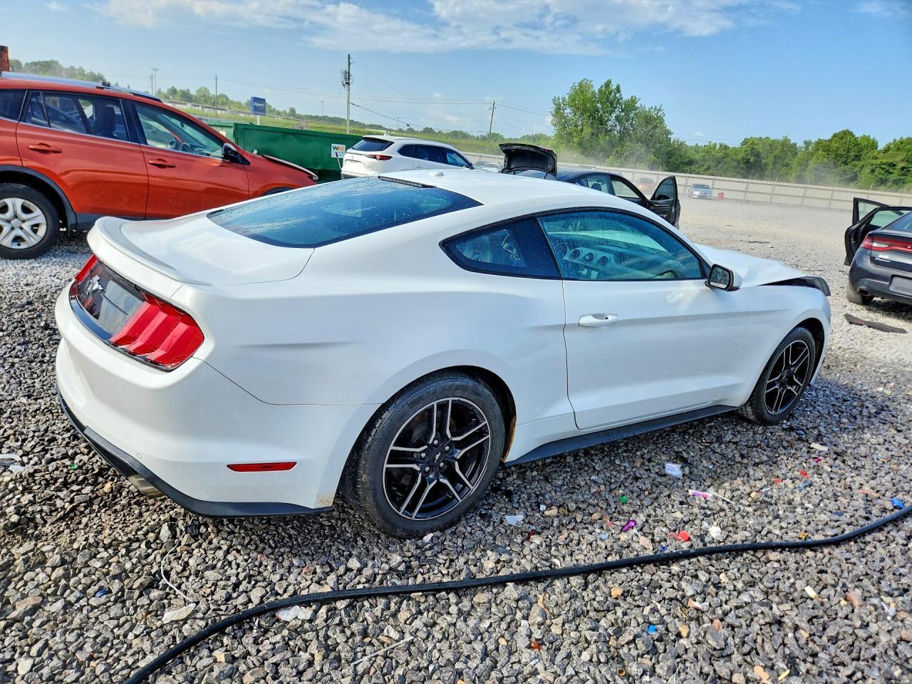 2018 Ford Mustang - zdjęcie 3