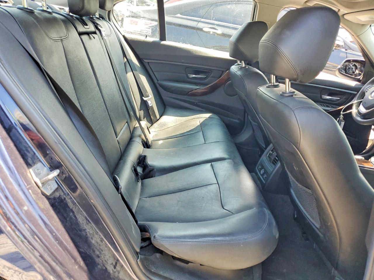 2015 BMW Seria 3 328i - zdjęcie 10