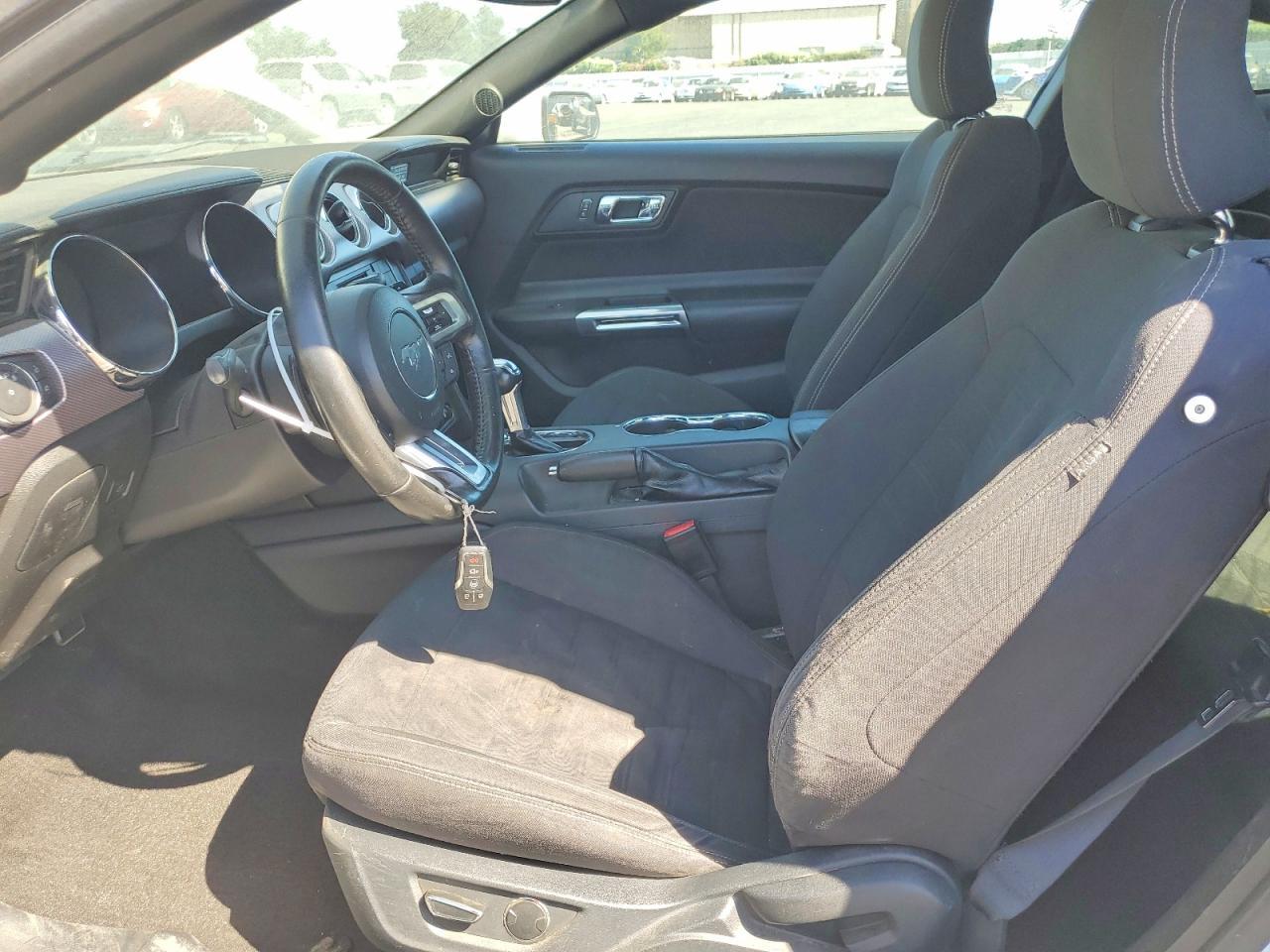 2015 Ford Mustang - zdjęcie 7