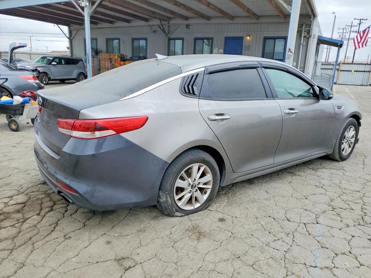 2016 Kia Optima Lx - zdjęcie 3