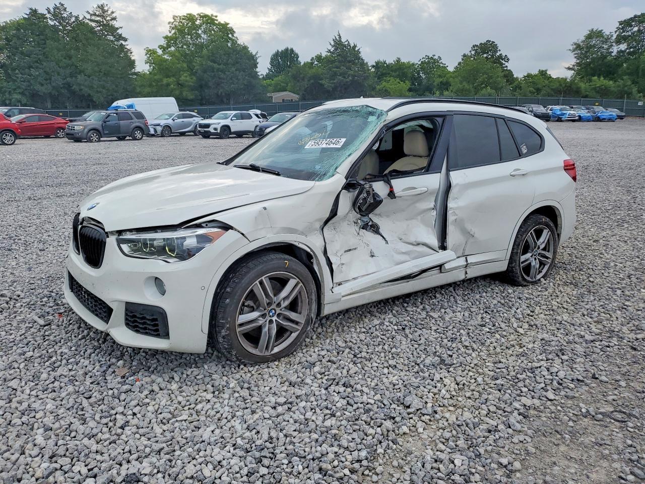 2017 BMW X1 Sdrive28I - zdjęcie główne