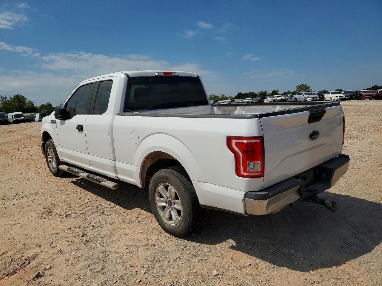 2017 Ford F150 Super Cab - zdjęcie 2