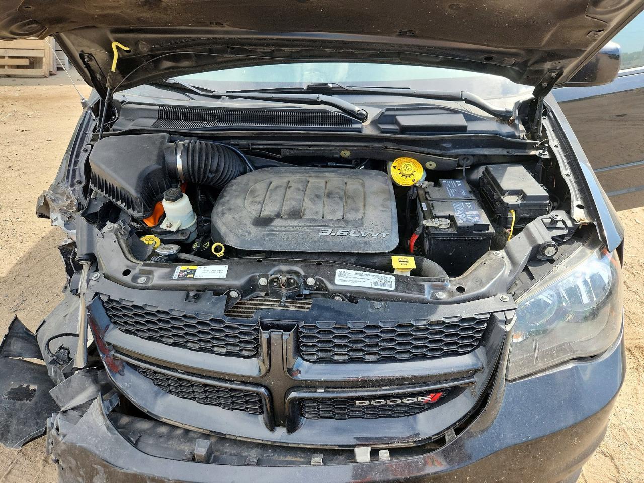 2016 Dodge Grand Caravan R/T - zdjęcie 12