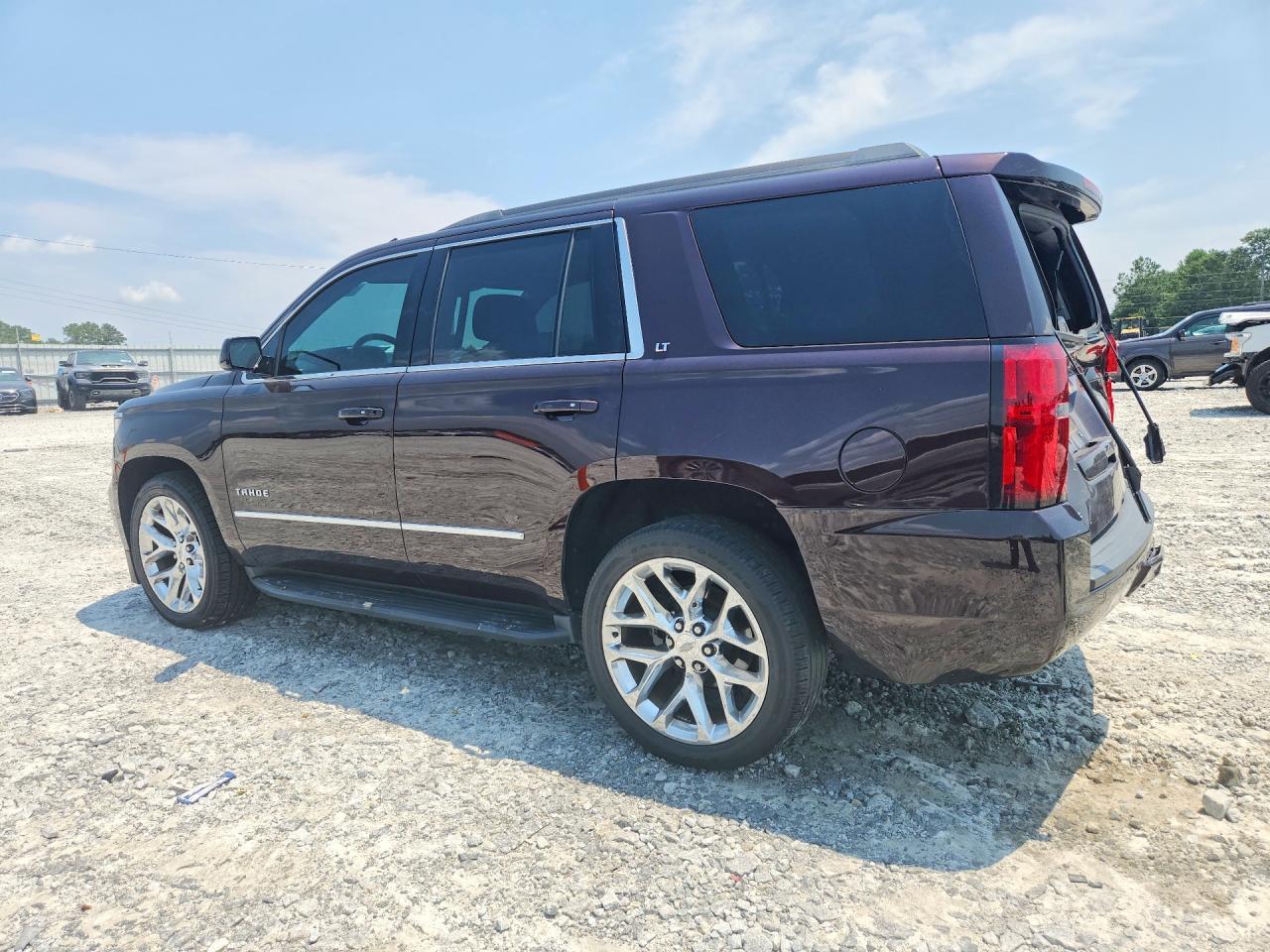 2020 Chevrolet Tahoe C1500 Lt - zdjęcie 2