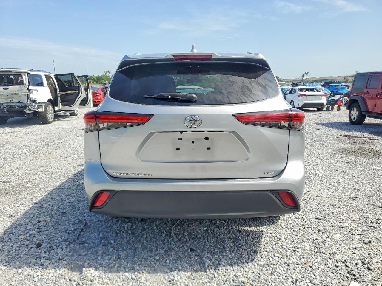 2022 Toyota Highlander Xle - zdjęcie 6