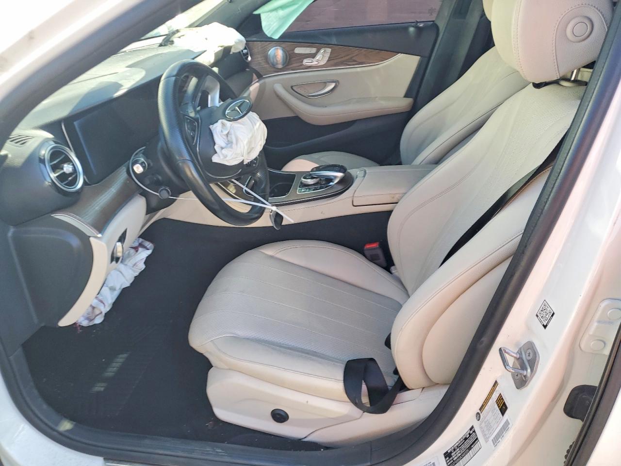2018 Mercedes-Benz E 300 - zdjęcie 7