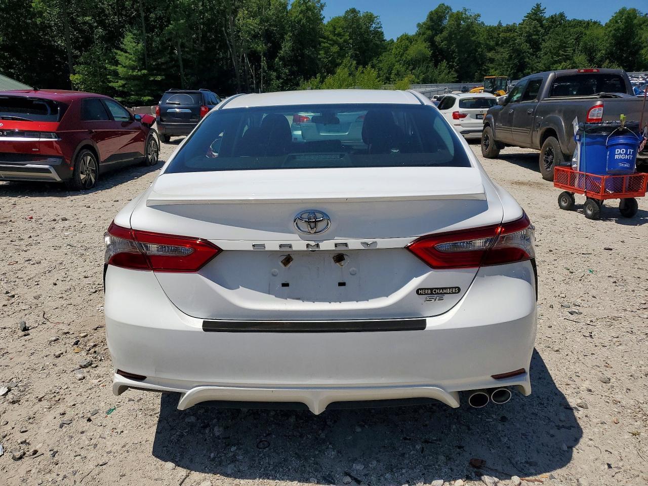 2018 Toyota Camry Se - zdjęcie 6