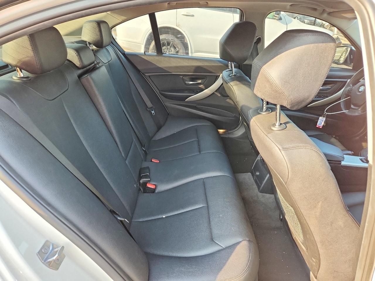 2018 BMW 320 Xi - zdjęcie 10